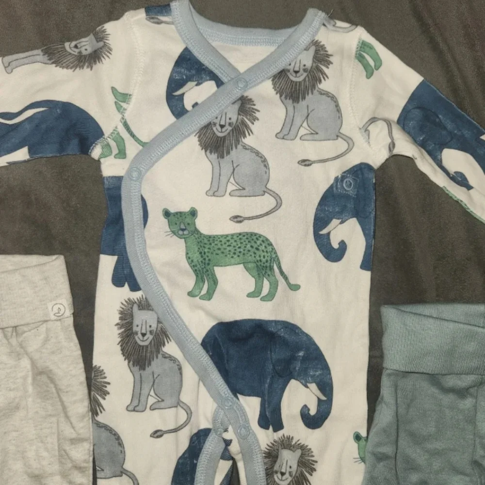 Organic little planet bundle 3‎ months NWT